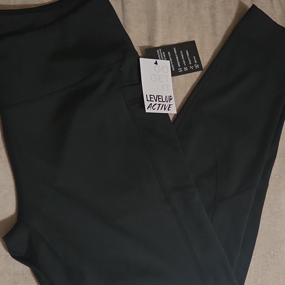 LevelUp Active Women's Black Leggings